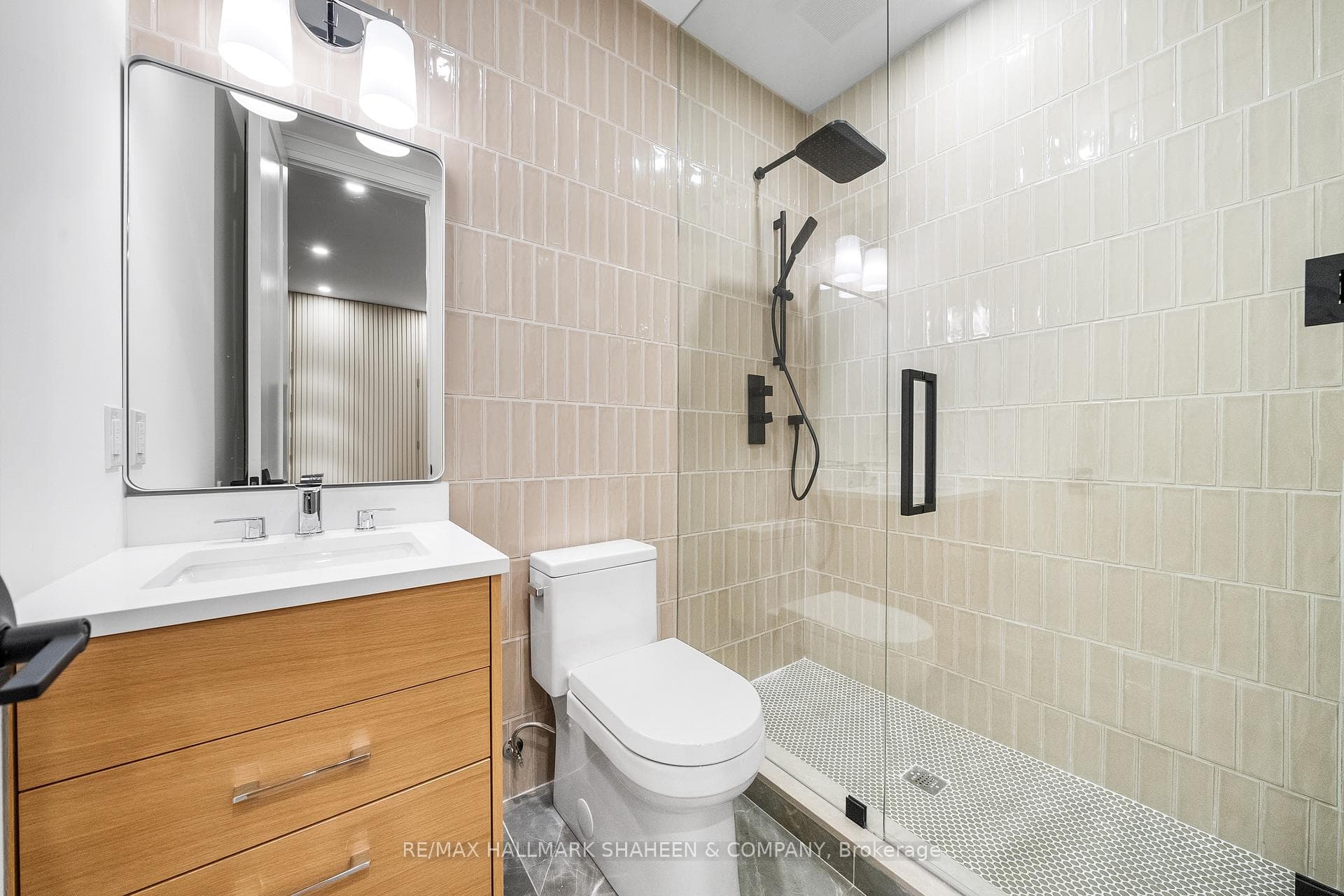 66 Parkhurst Boulevard photo 45