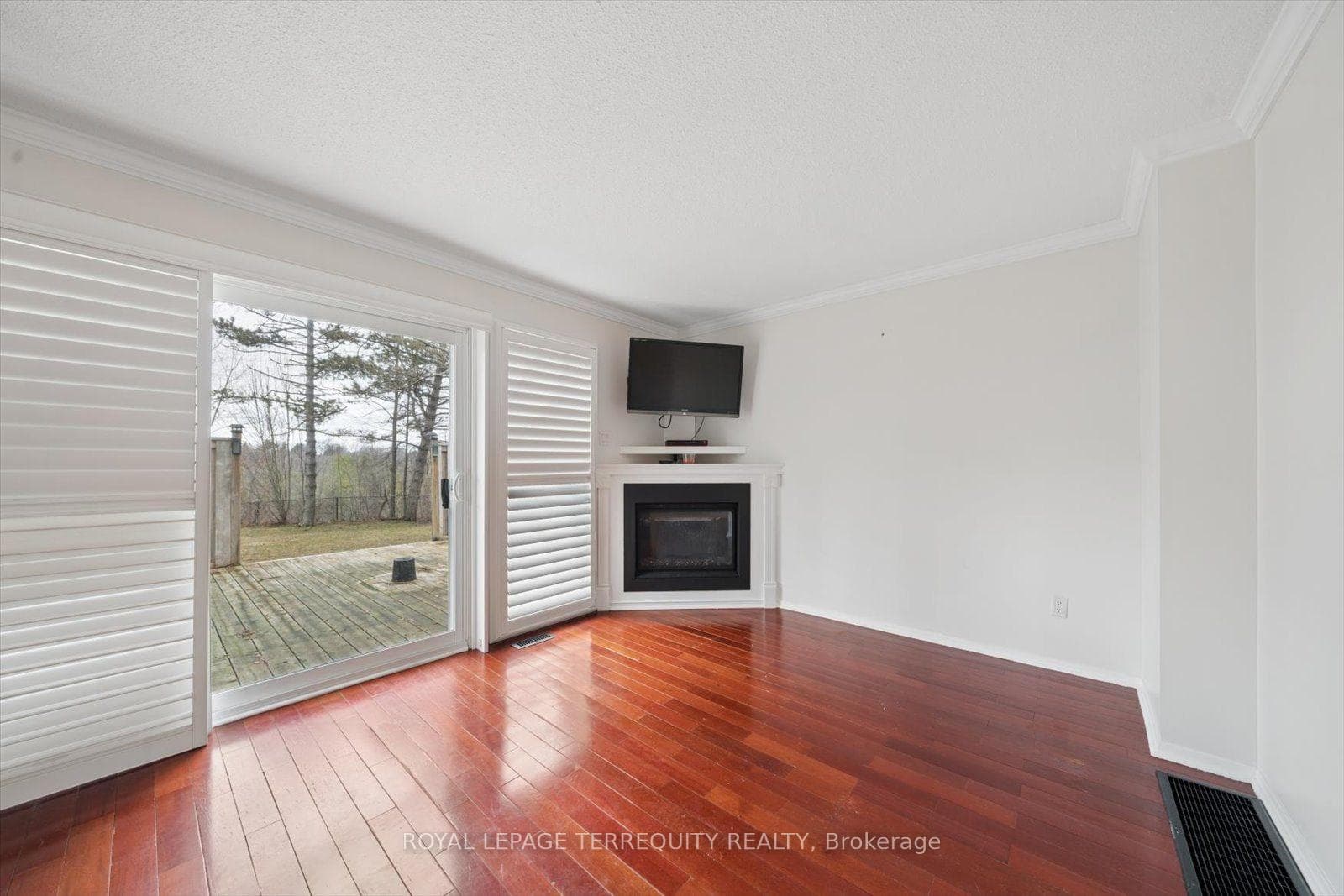 1825 Hyde Mill Crescent photo 6