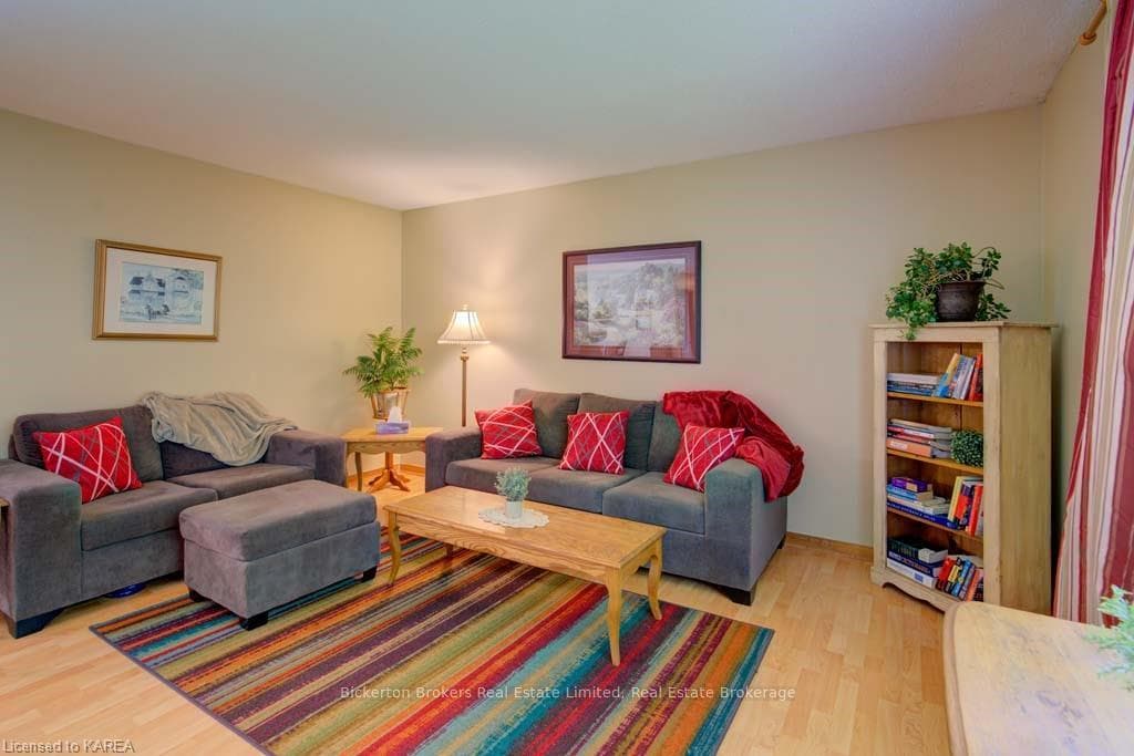 144 DARLINGSIDE DR Drive photo 3