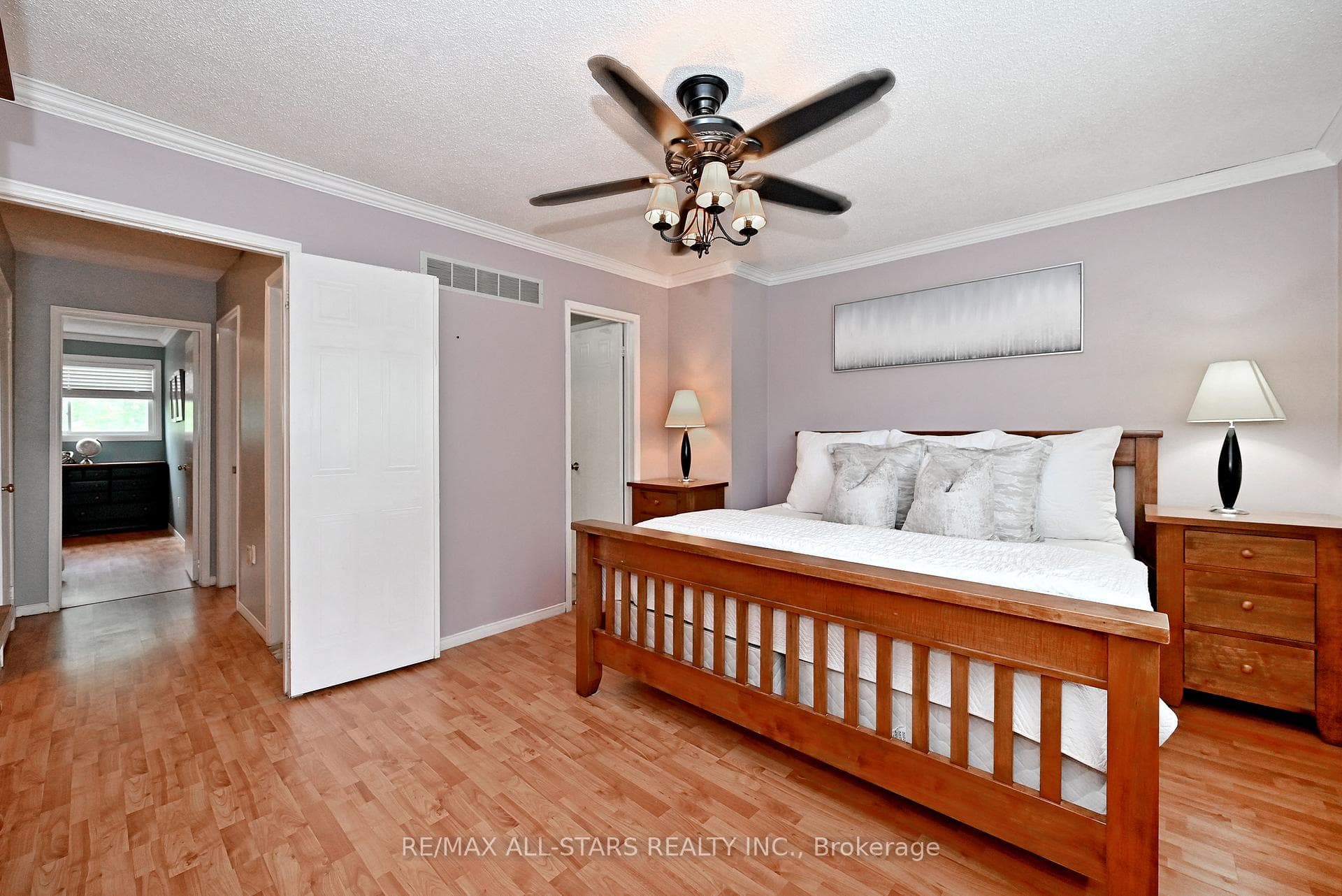 9 Opal Court photo 16