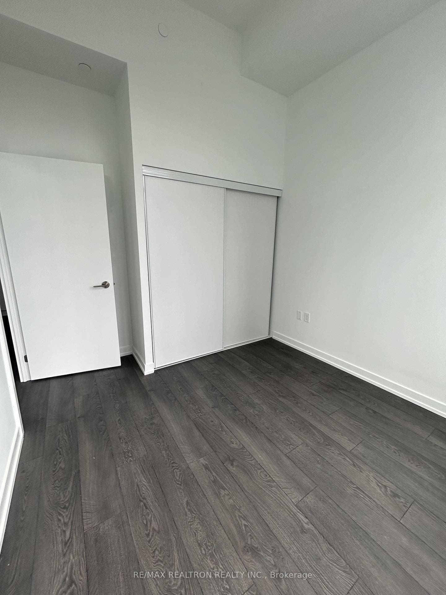 8 Olympic Garden Drive Unit 911 photo 2