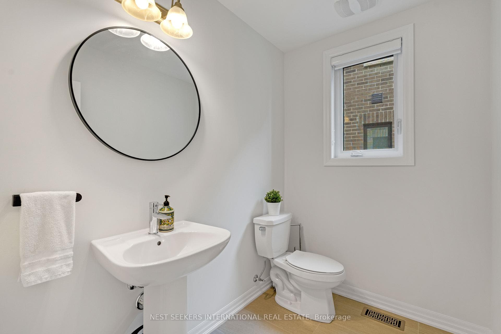 95 Pembrook Street photo 18