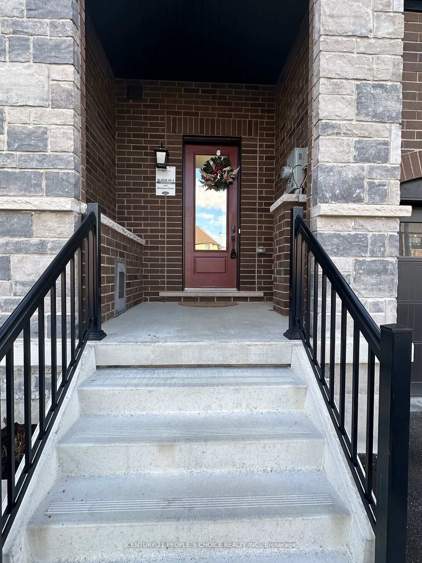 1471 Blackmore Street photo 4