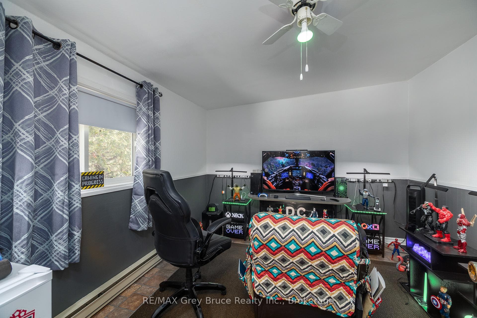 1075 6th Avenue photo 27