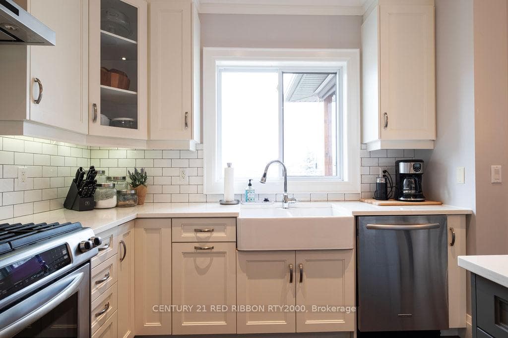 171 Acton Street photo 9
