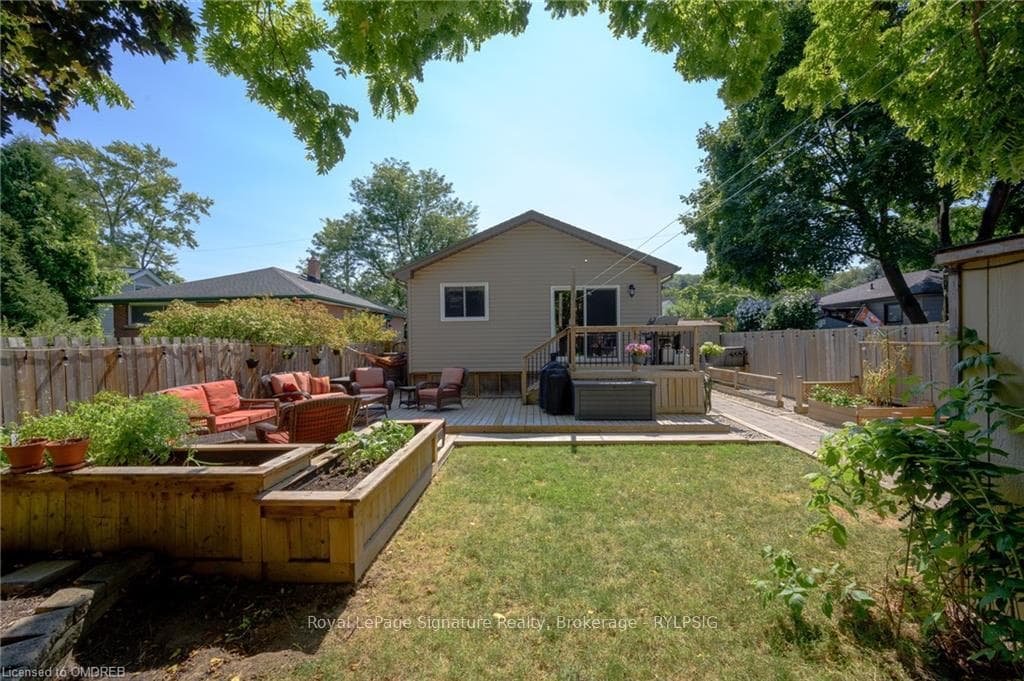 36 BEAUCOURT Road photo 39