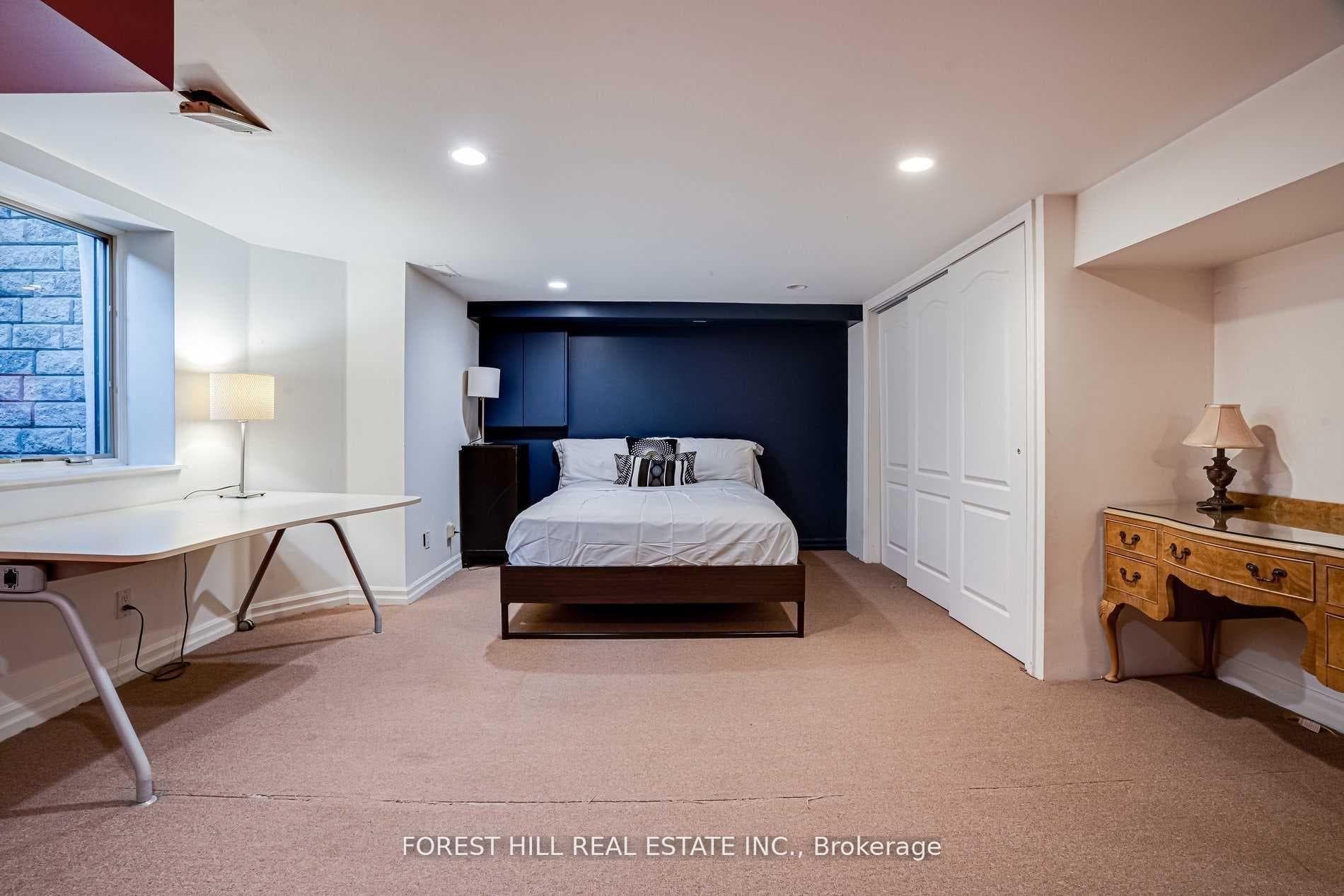 9 Coulson Avenue Unit Lower photo 18