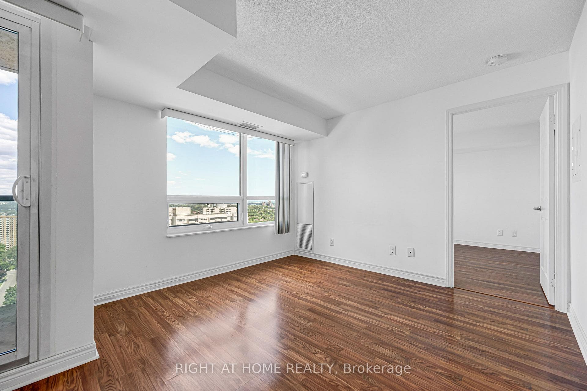 208 Enfield Place Unit #2902 photo 21