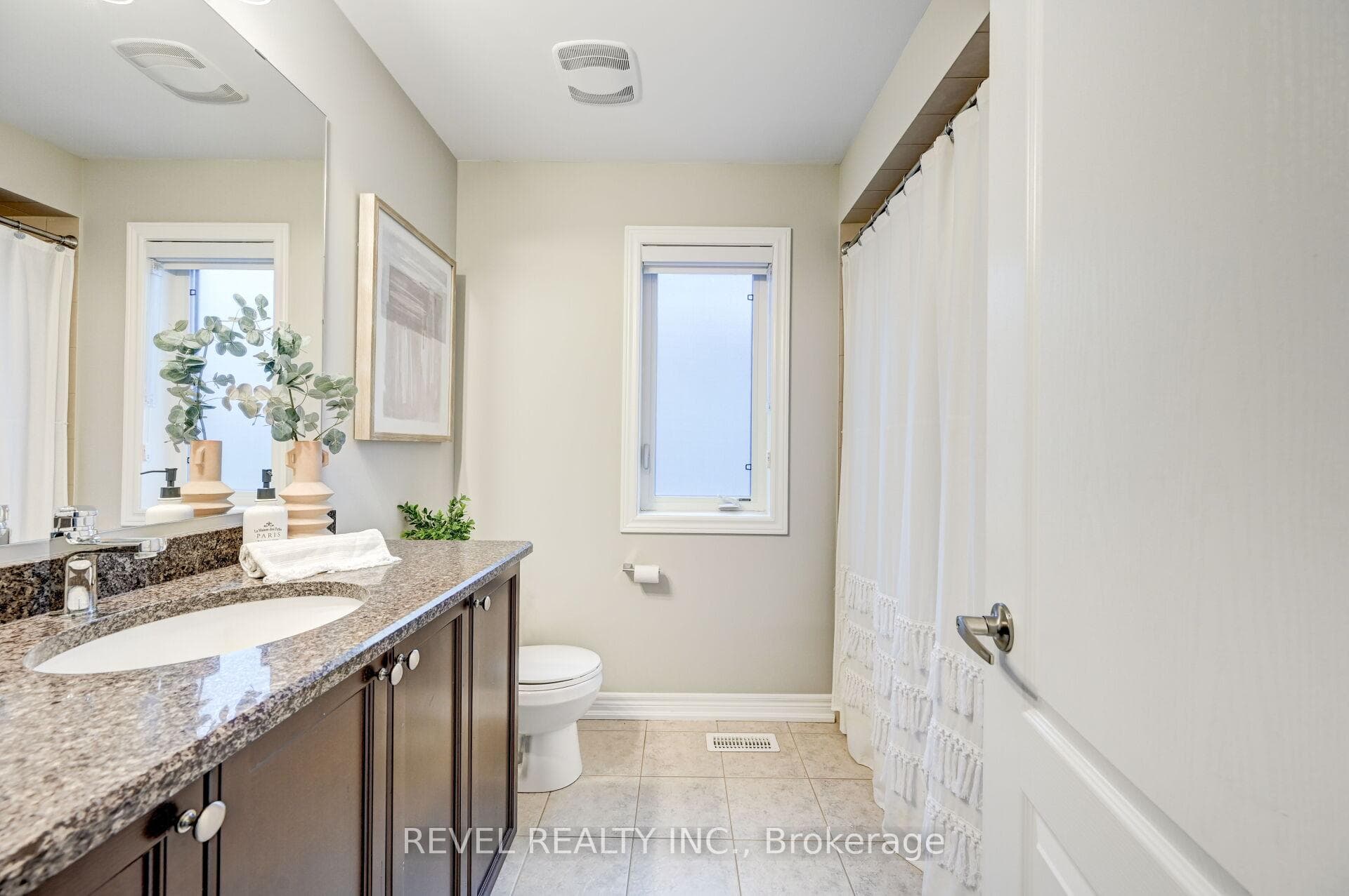 7 Jolana Crescent photo 28