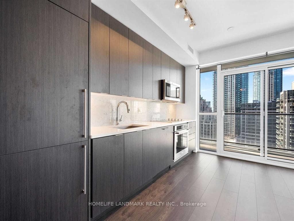 38 Iannuzzi Street Unit 1603 photo 6