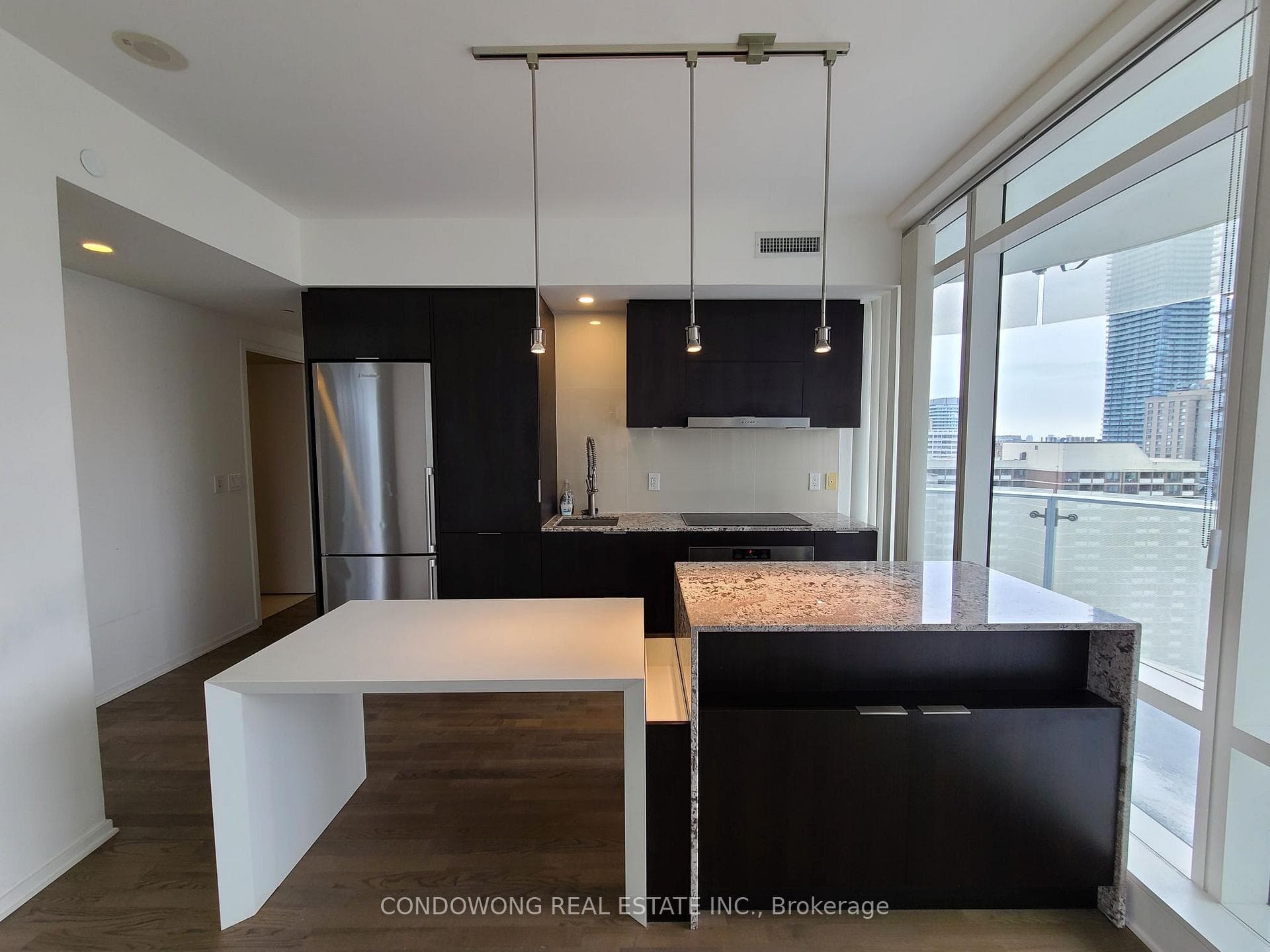 1 Bloor Street Unit 1710 photo 2