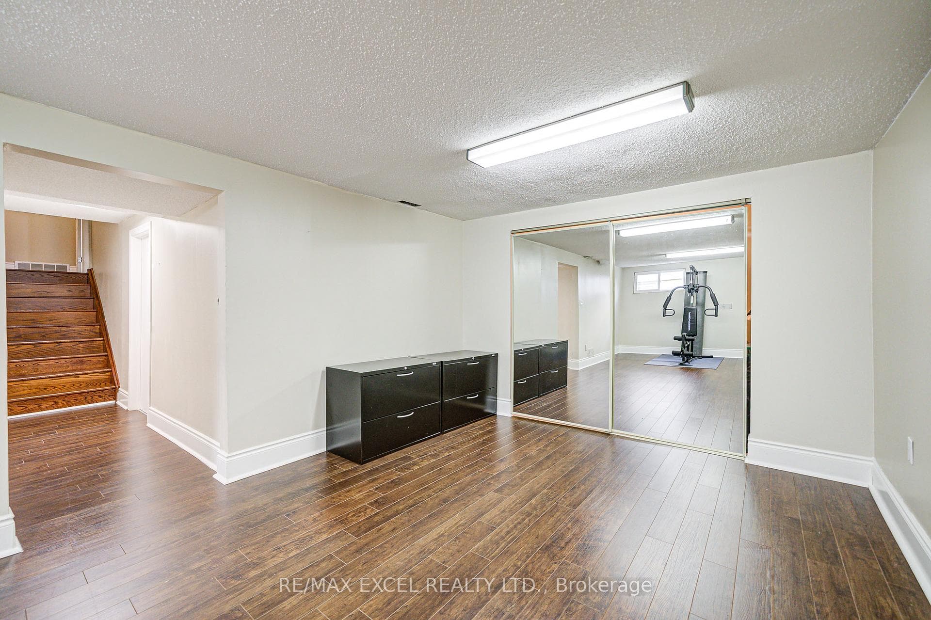 108 Babcombe Drive photo 42