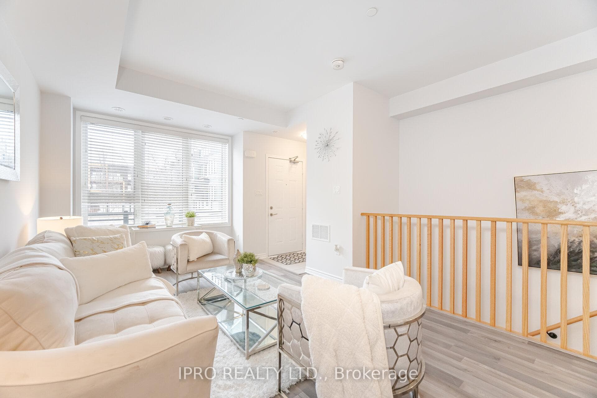1150 Stroud Lane Unit 4 photo 7