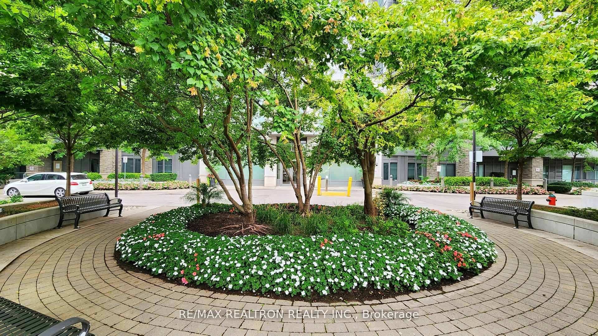 277 South Park Road Unit 203 photo 45