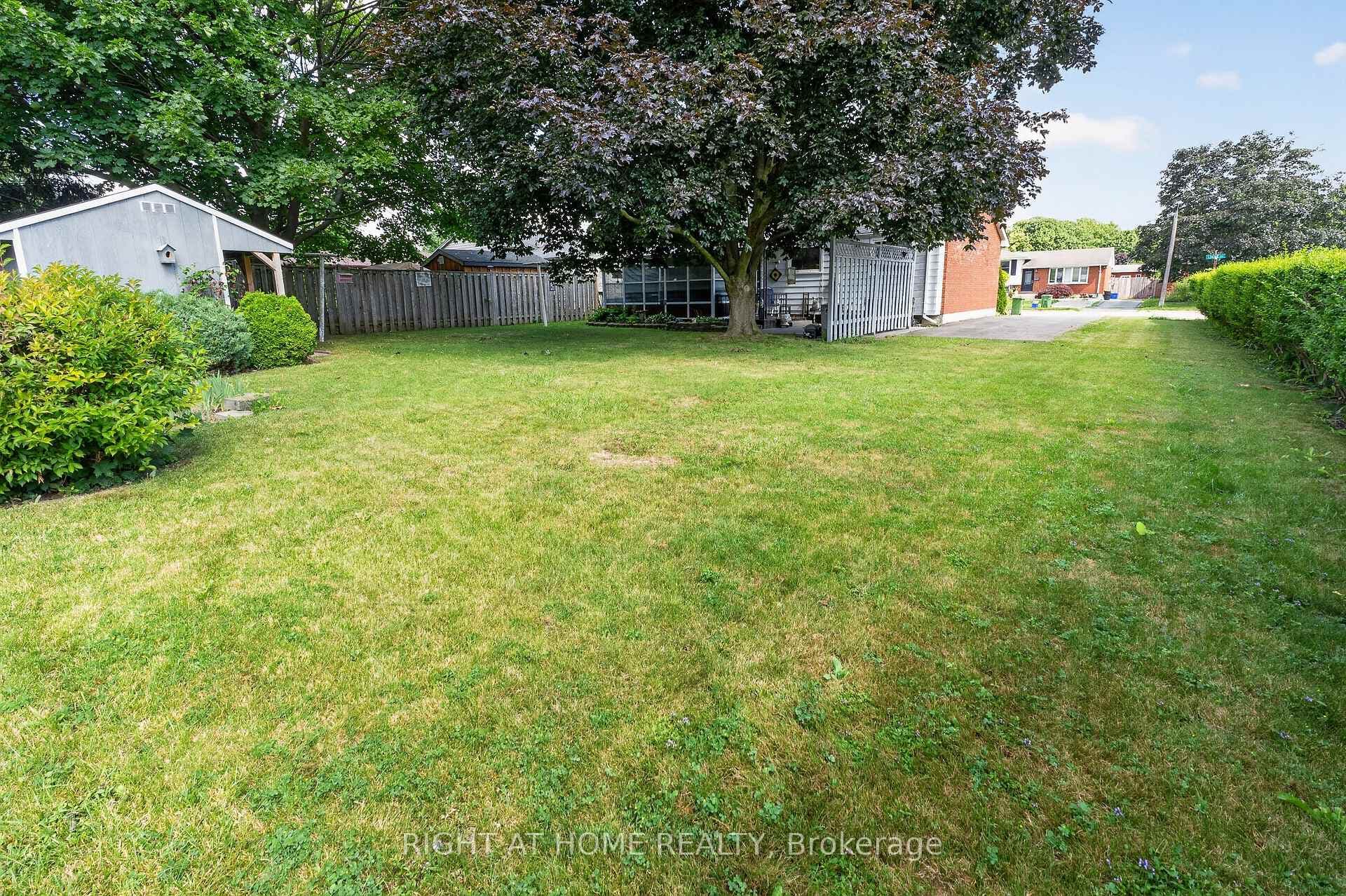 49 Locke Avenue photo 40