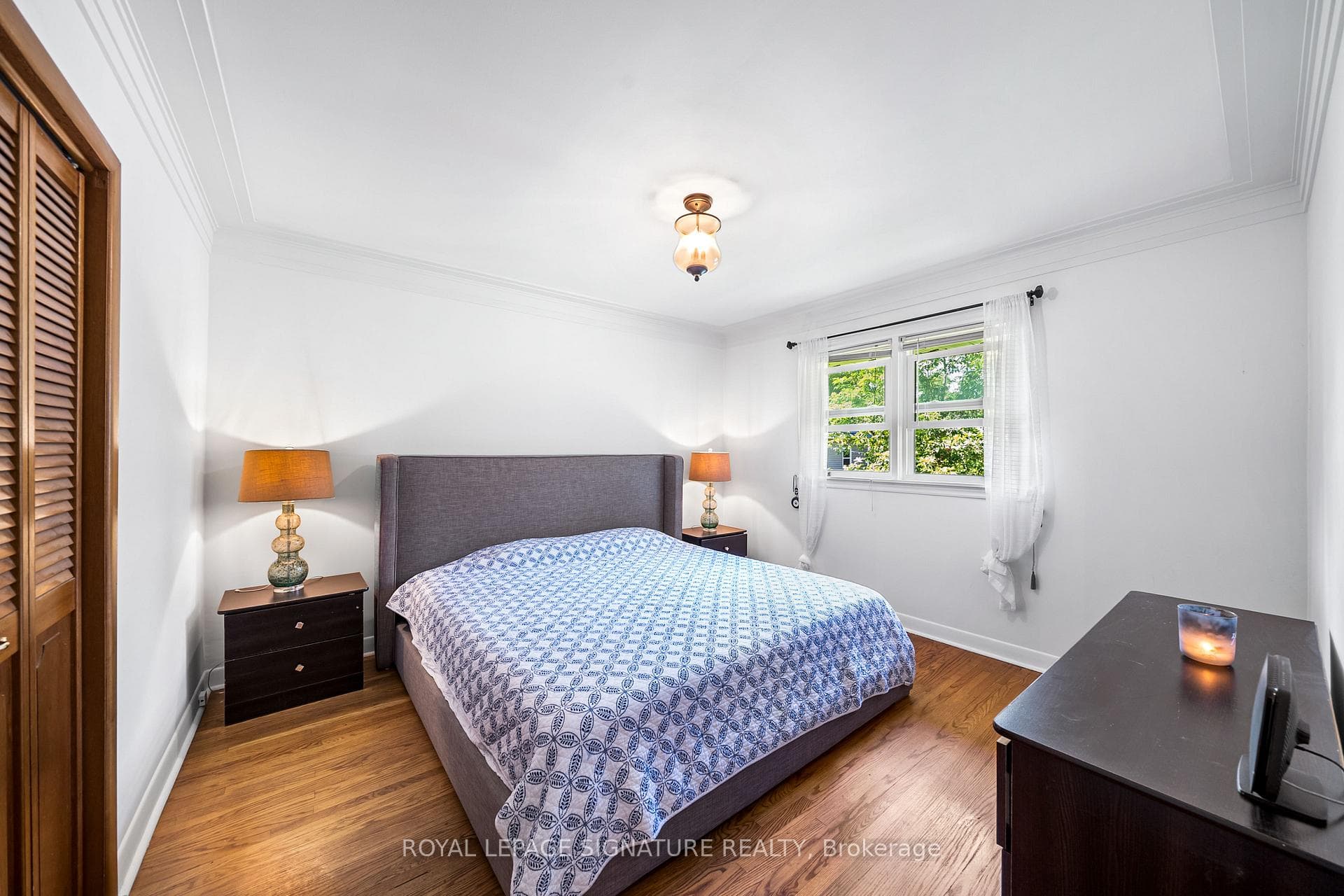 2166 Victoria Street photo 15