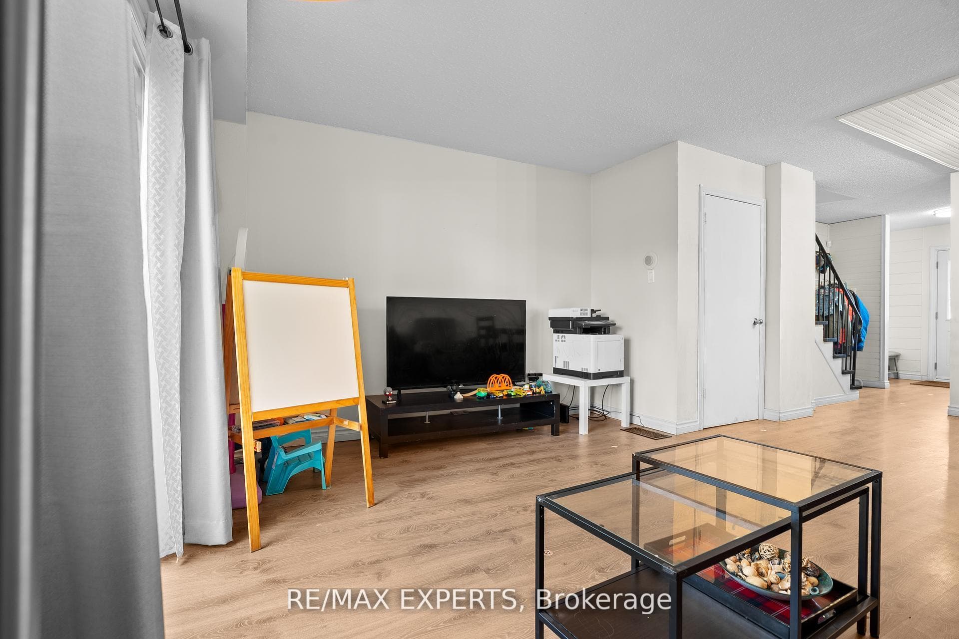 2779 Gananoque Drive Unit 35 photo 7