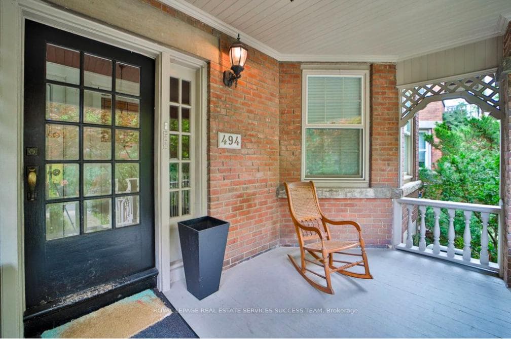 494 Summerhill Avenue Unit Main photo 2