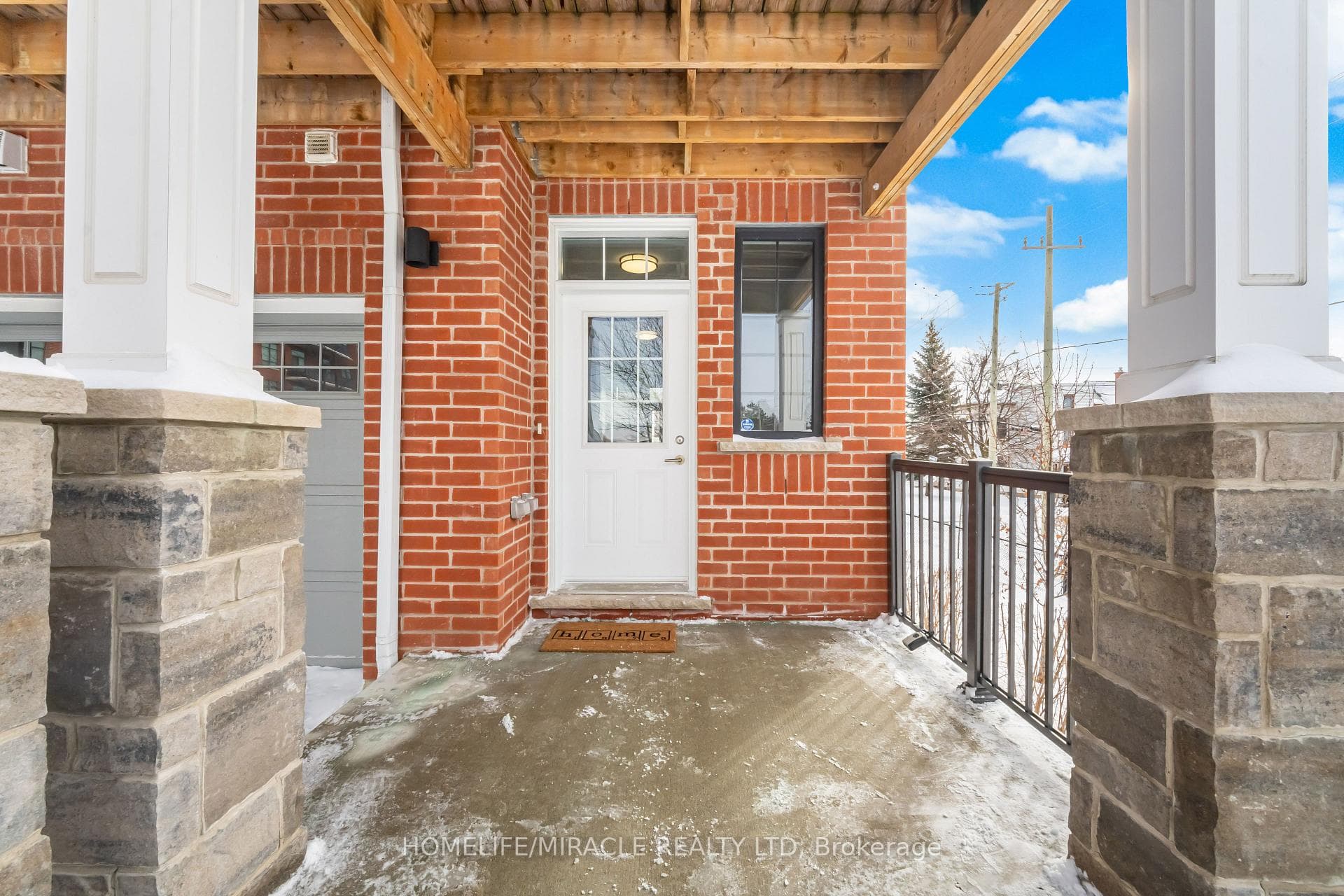 180 Benton Street photo 47