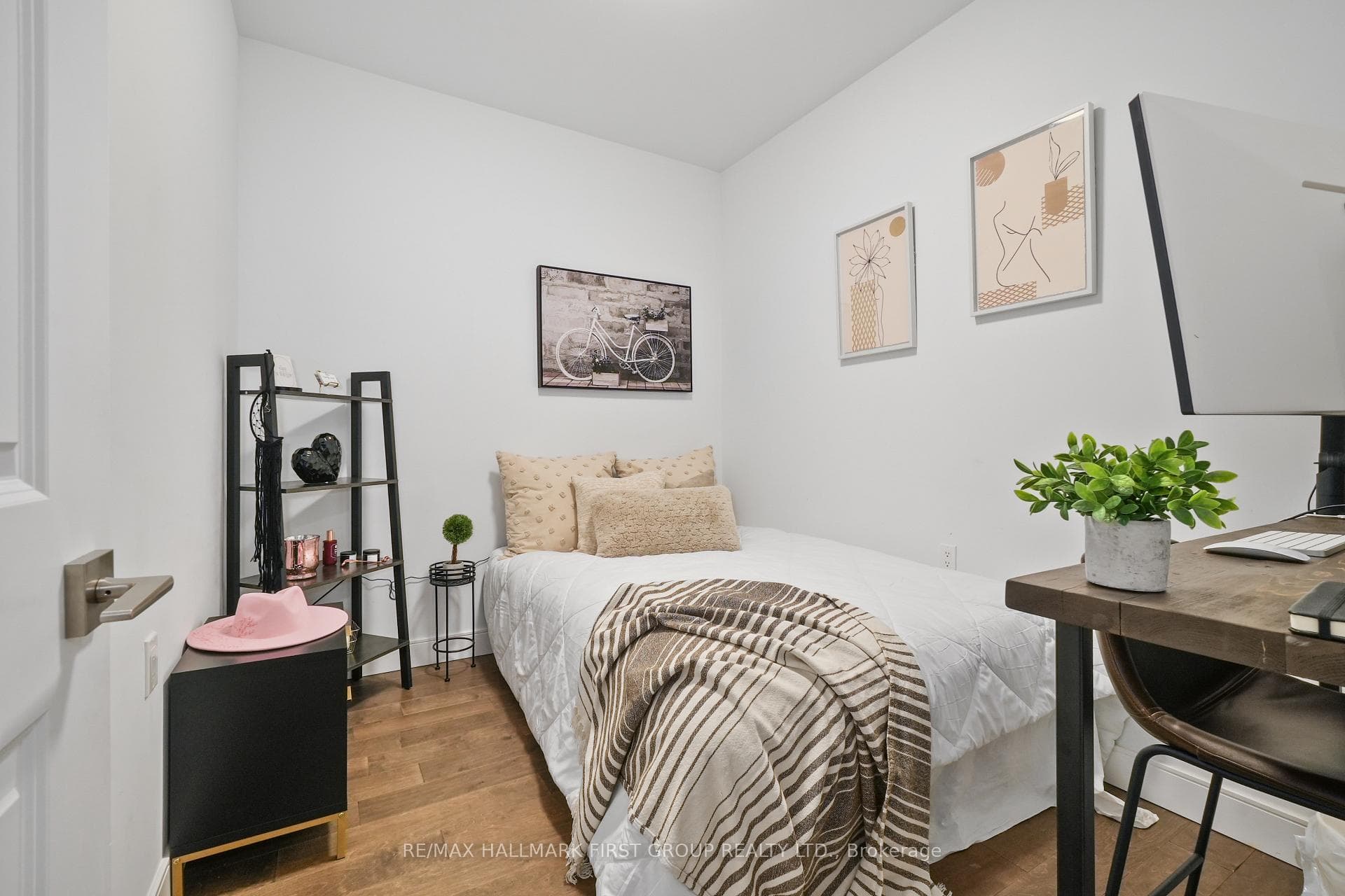135 Orr Street Unit 208 photo 18