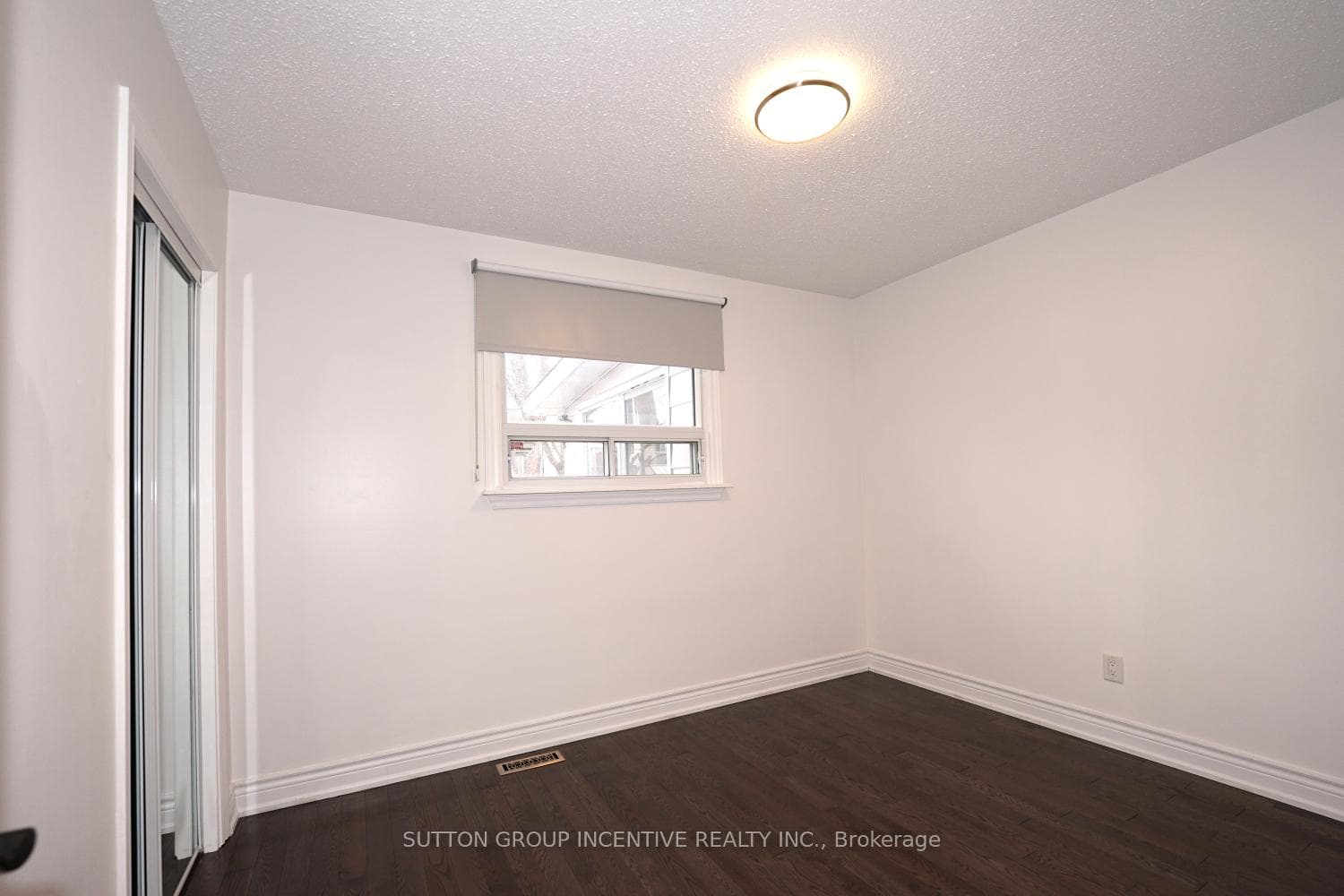 7 HURON Street photo 17