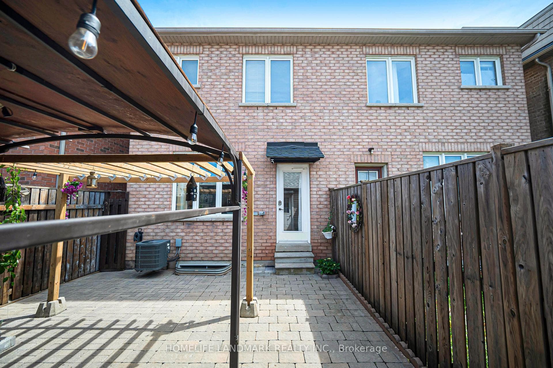 293 Murray Ross Parkway photo 45