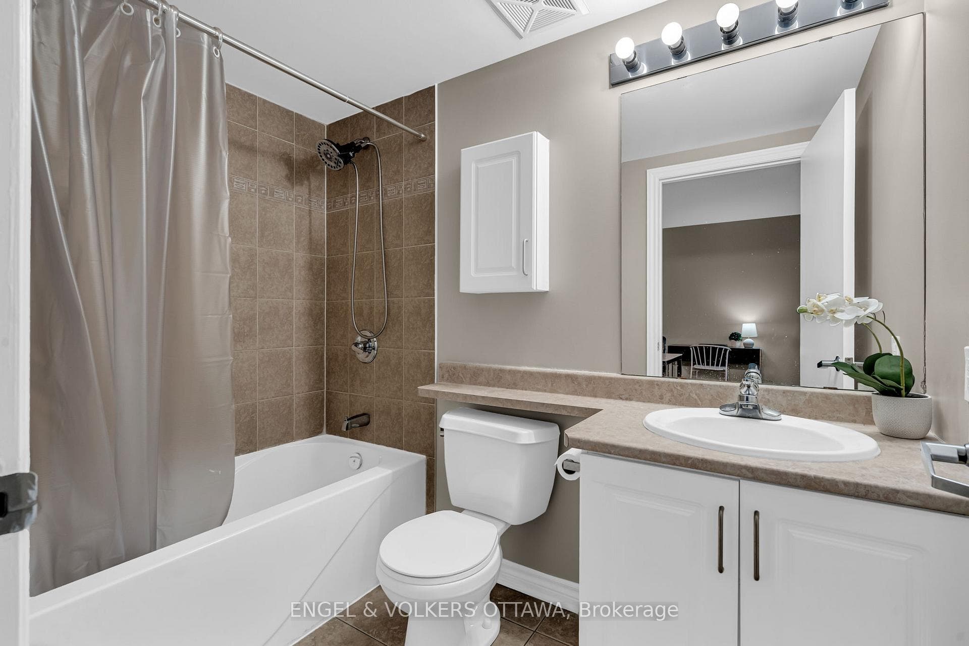 200 Rideau Street Unit 407 photo 16
