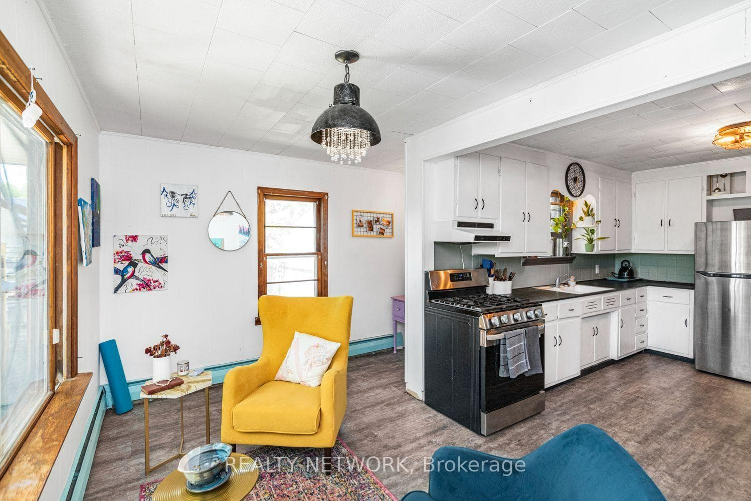32 Grant Avenue photo 24
