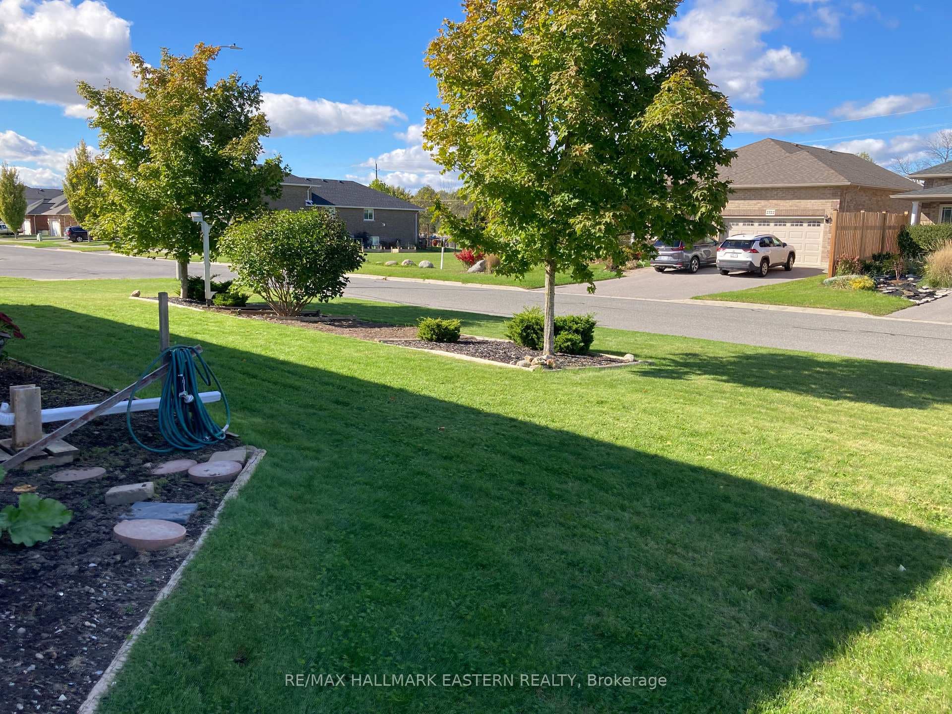 2287 Marsdale Drive photo 9