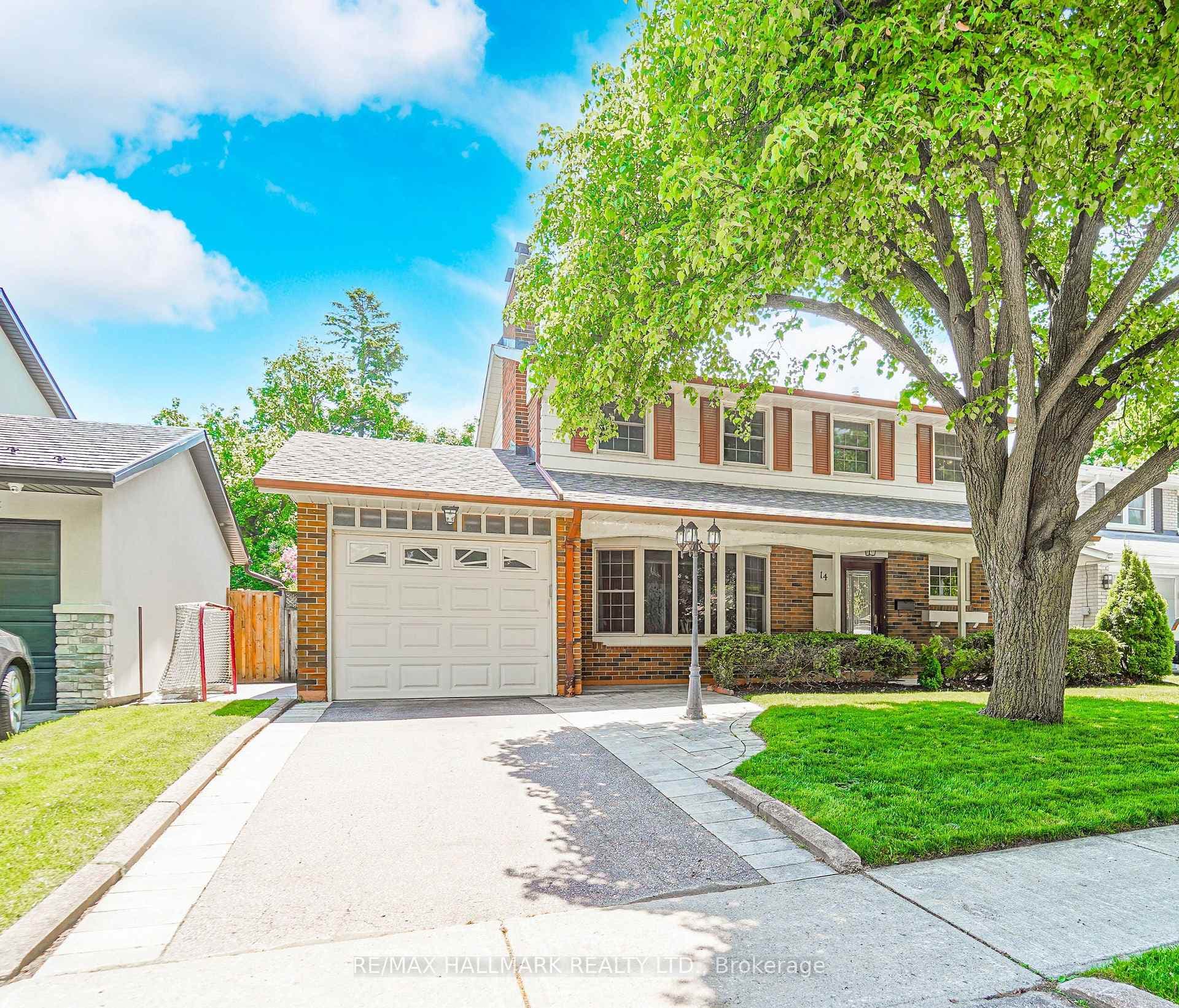 14 Castledene Crescent photo 2