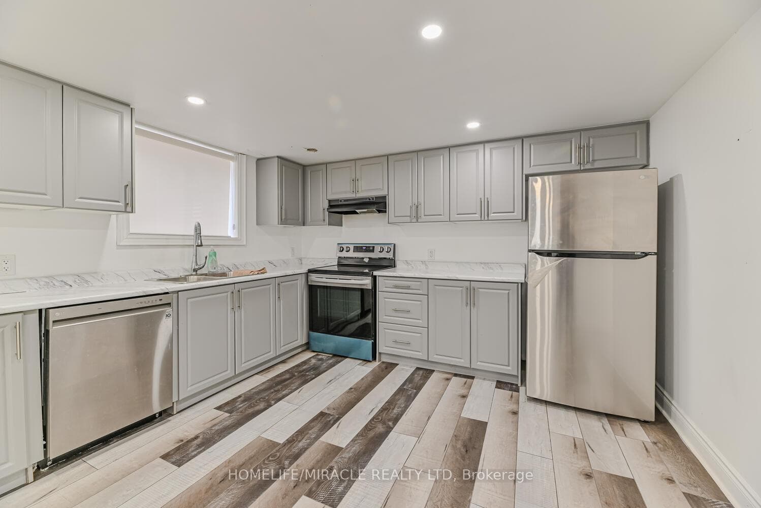 1024 Barton Street photo 30