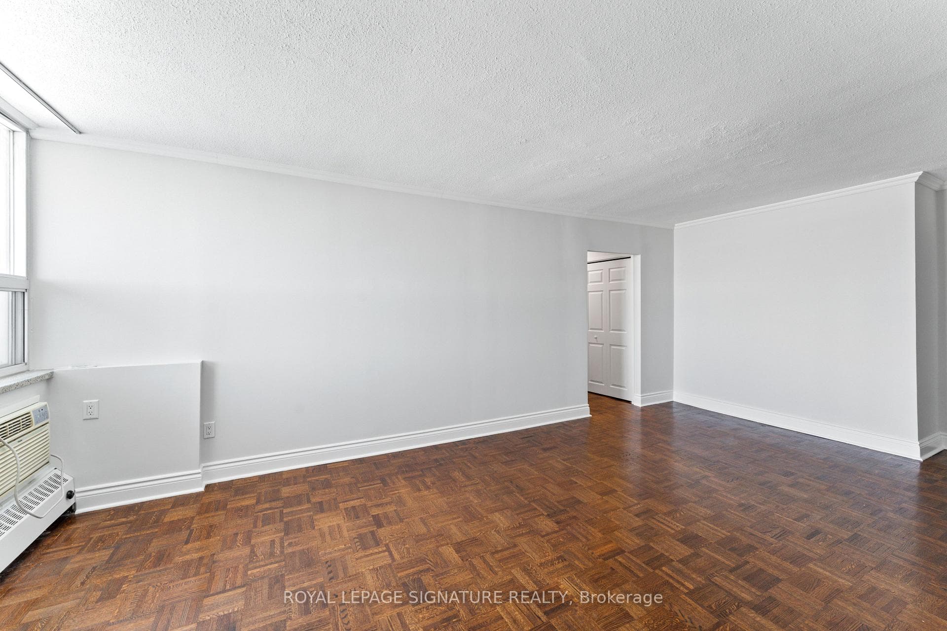 5949 Yonge Street Unit 802 photo 11