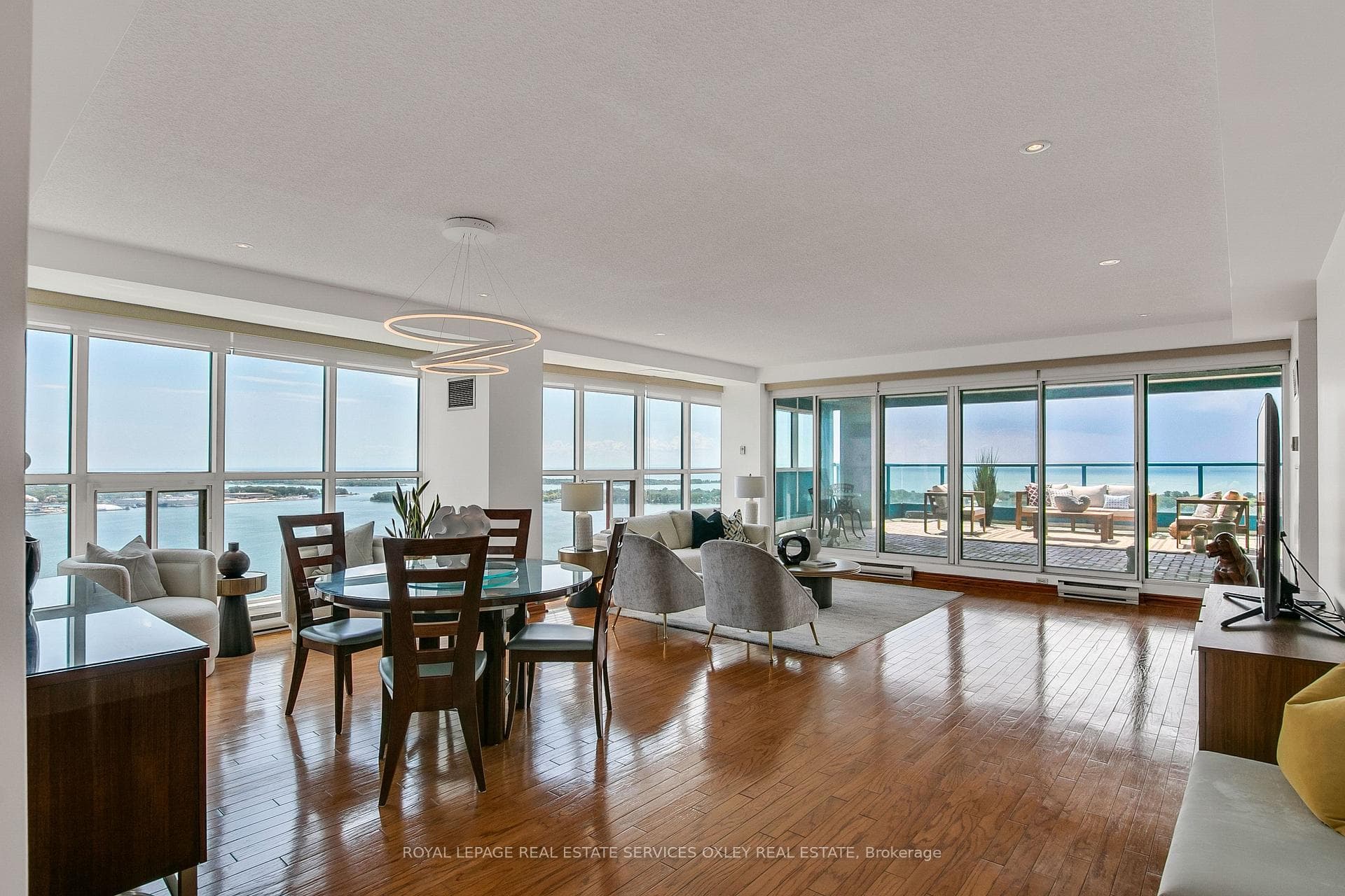 99 Harbour Square Unit PH04 photo 8