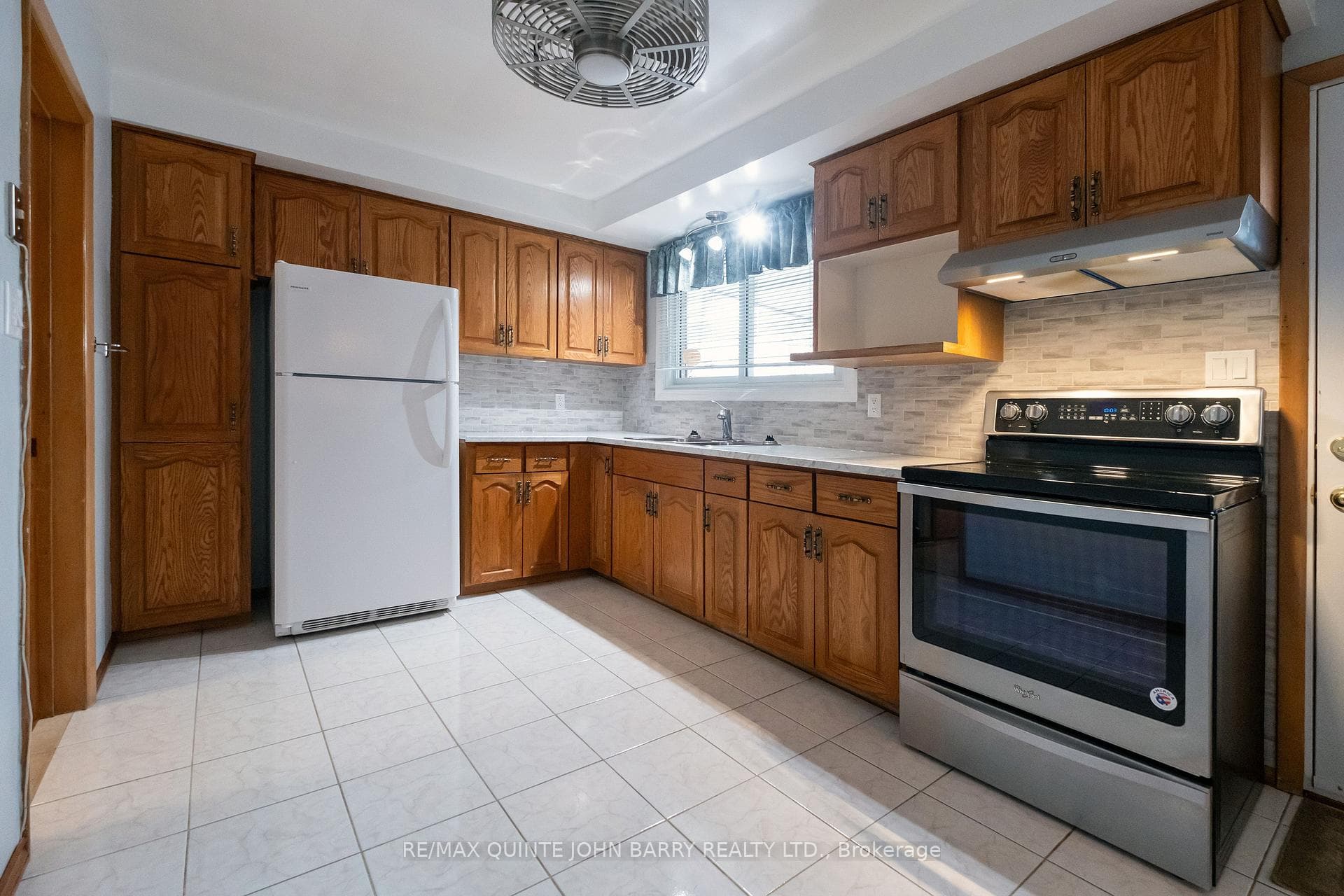 8 North Elm Drive photo 23
