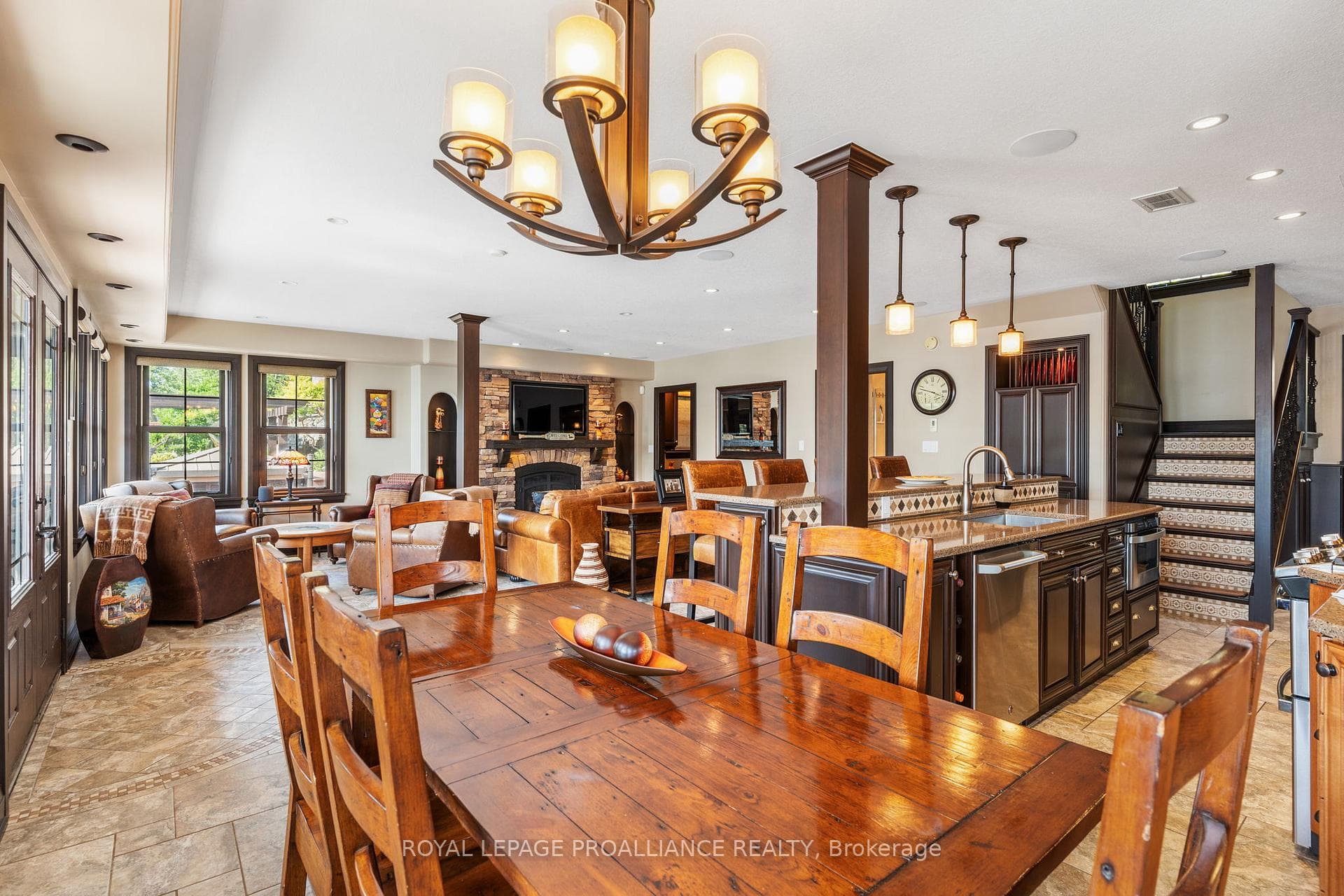 270 Spence Lane photo 6