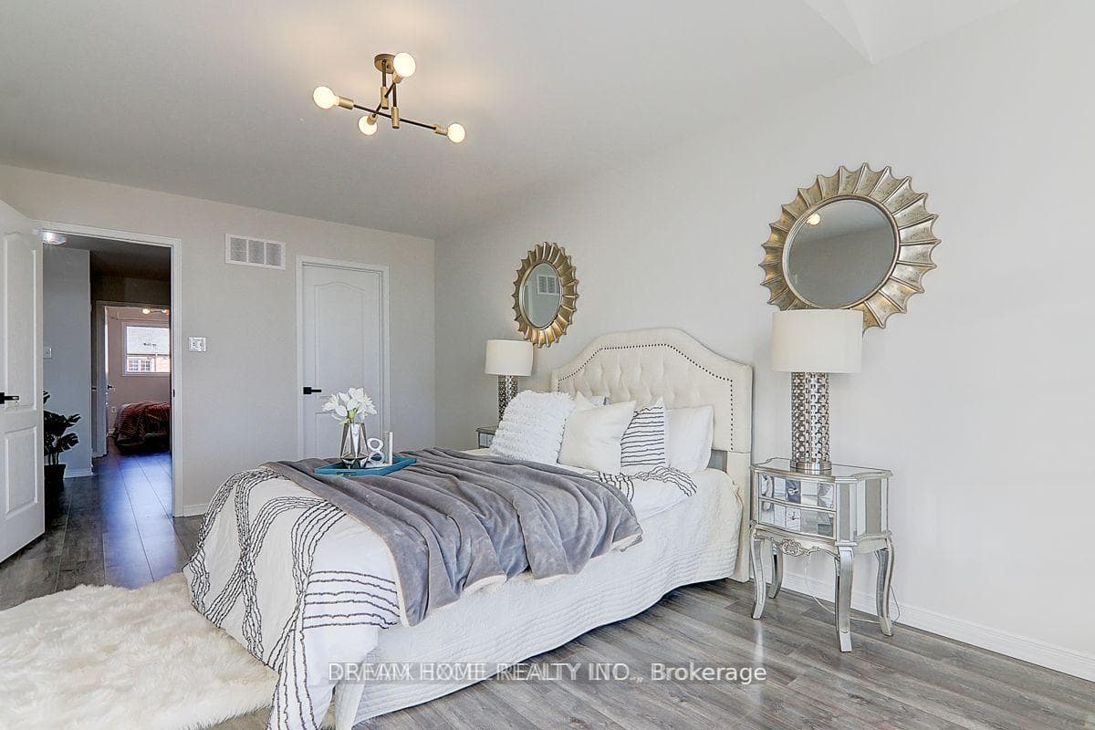 804 Castlemore Avenue photo 25