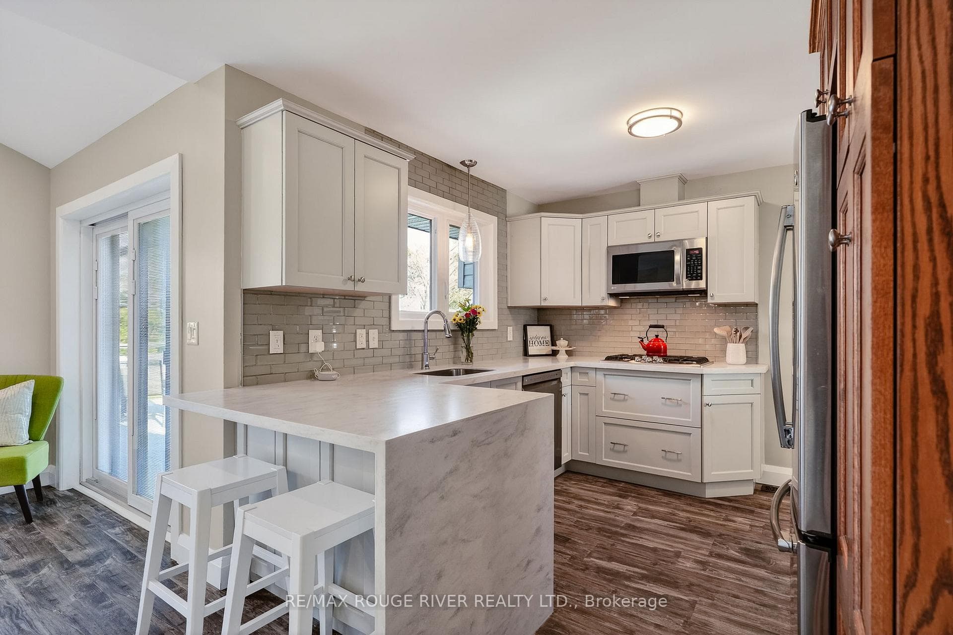 6 St. Lawrence Place photo 18