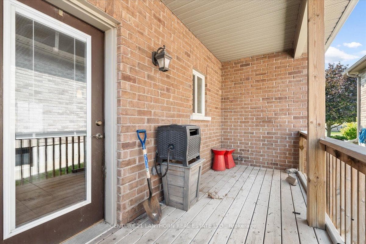 18 McDougall Drive photo 33