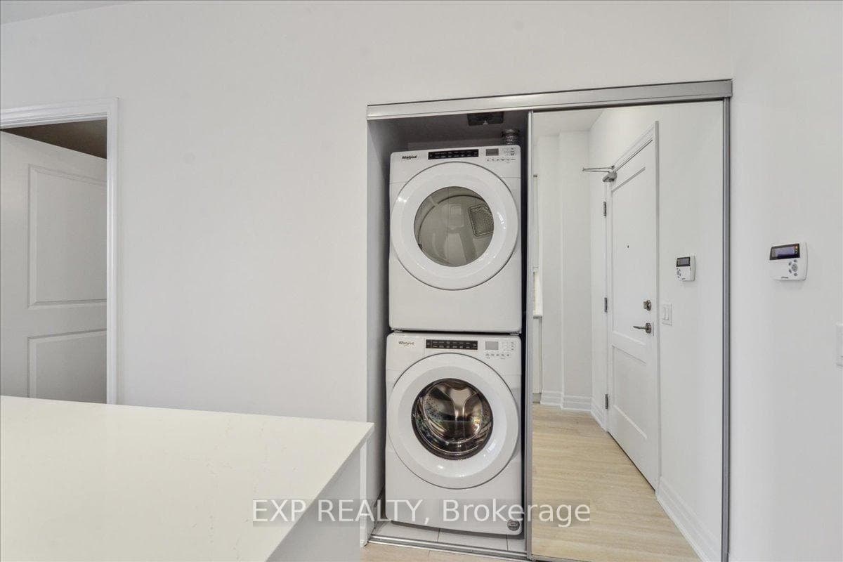 30 Elm Drive Unit 2003 photo 22