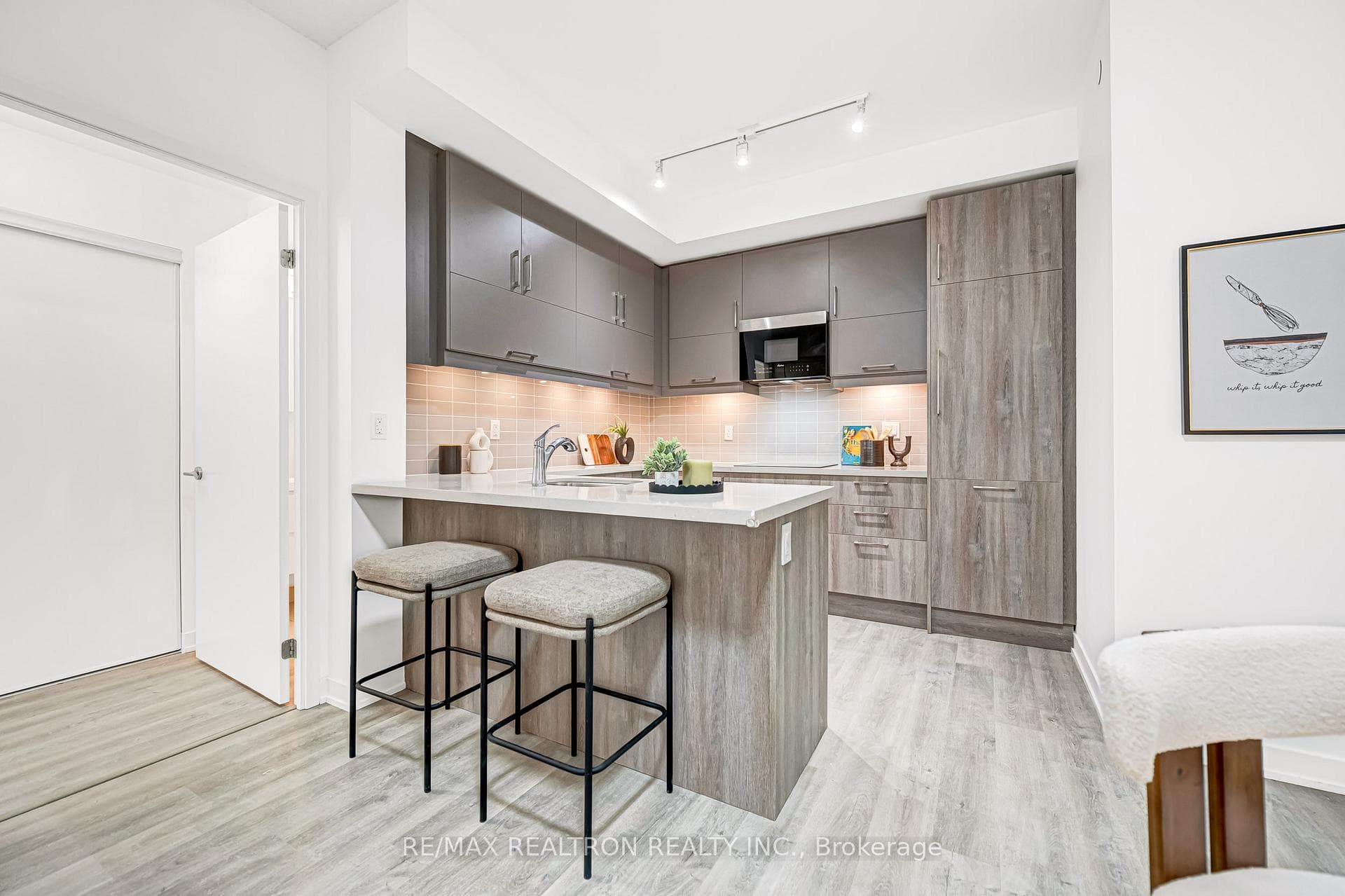 38 Simcoe Promenade Unit 403C photo 22