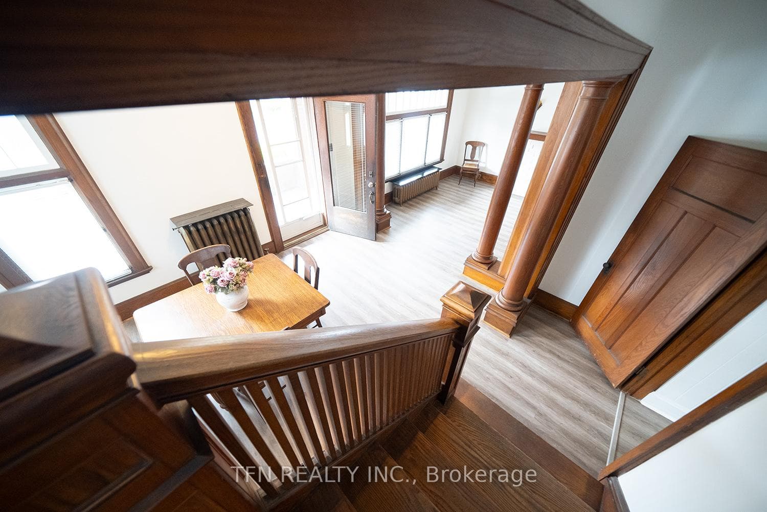 480 Colborne Street photo 38