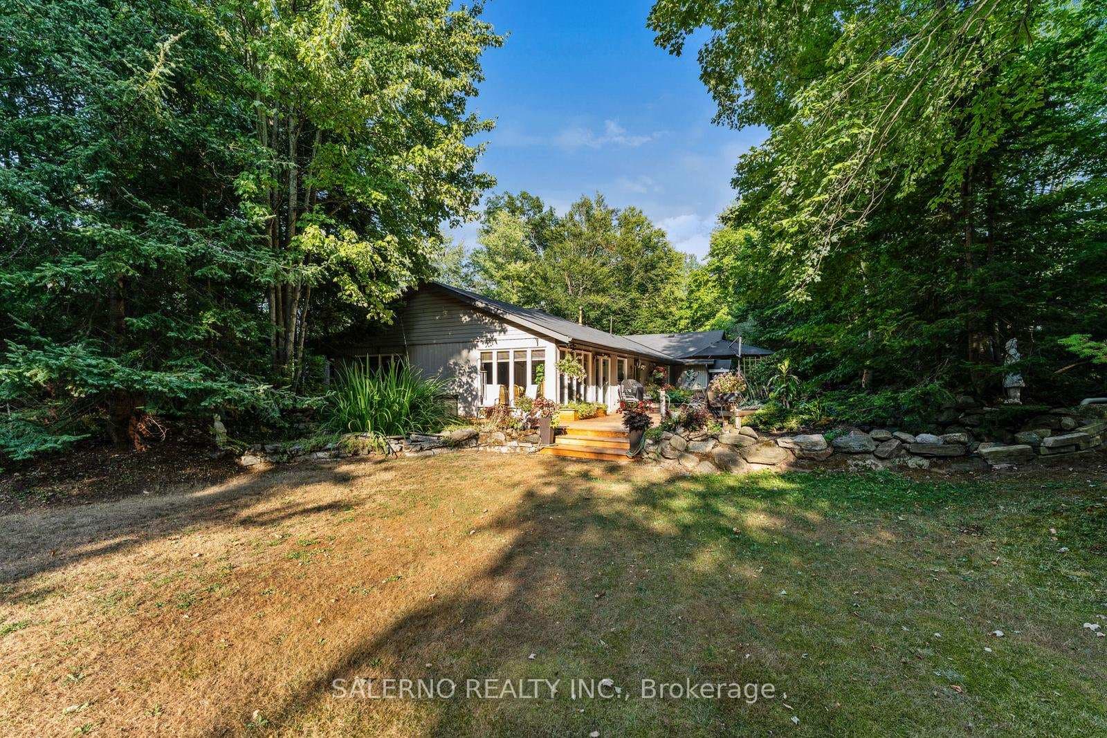 3992 Penetanguishene Road photo 47