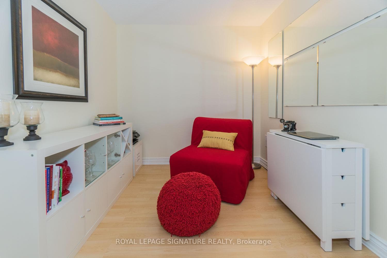 1050 The Queensway N/A Unit 313 photo 22