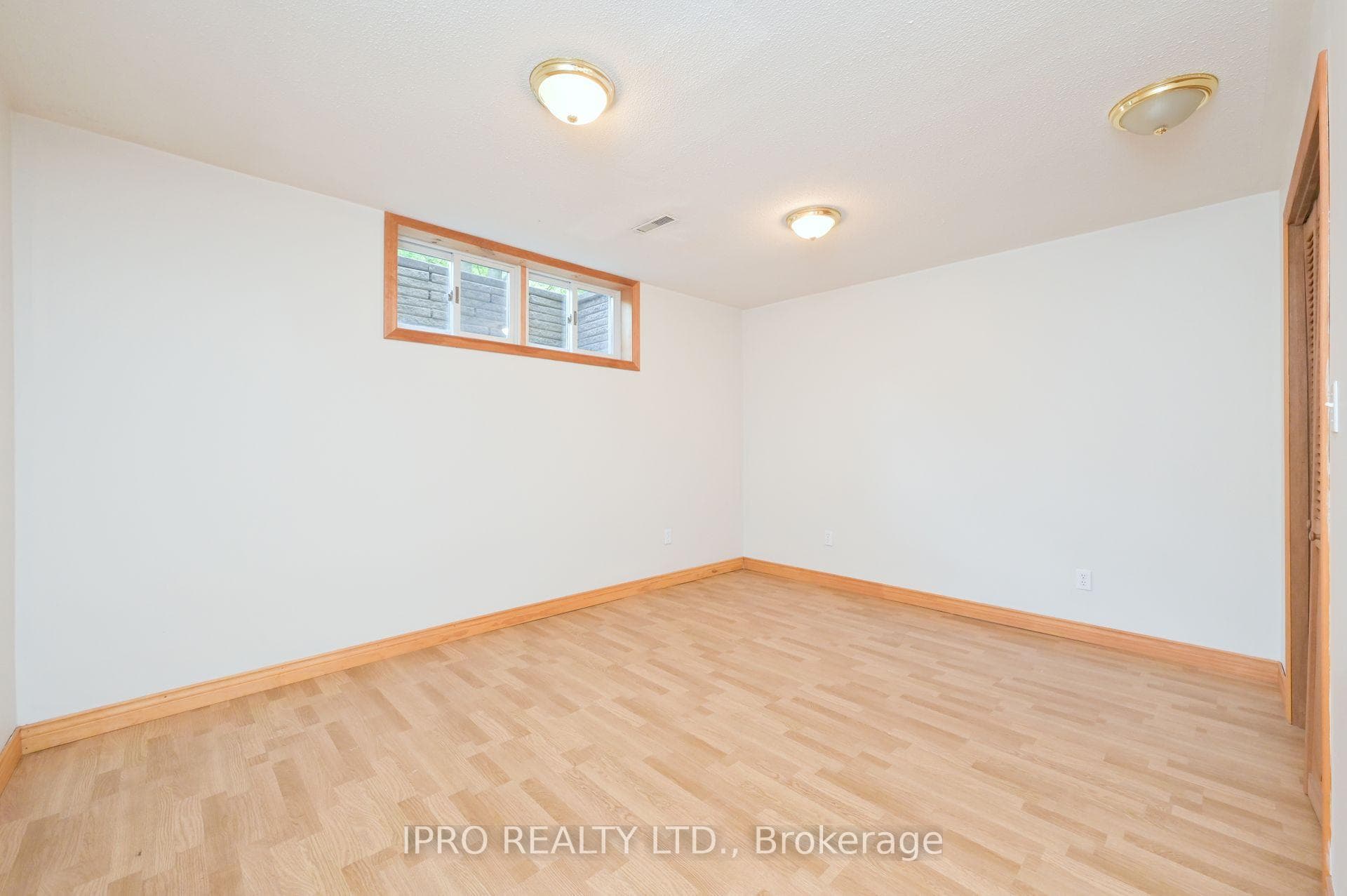 9 Baxter Avenue photo 19