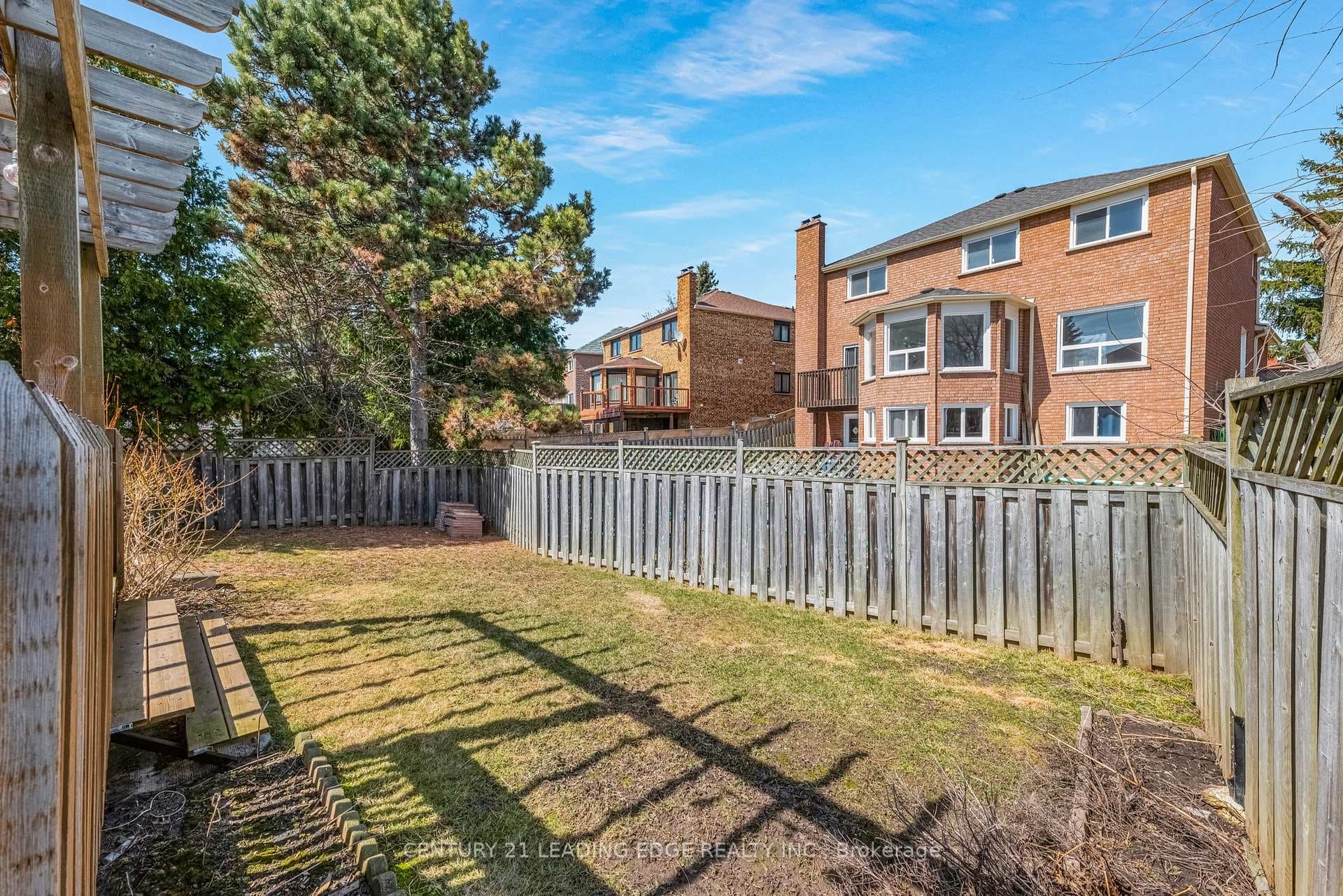 22 Havagal Crescent photo 39