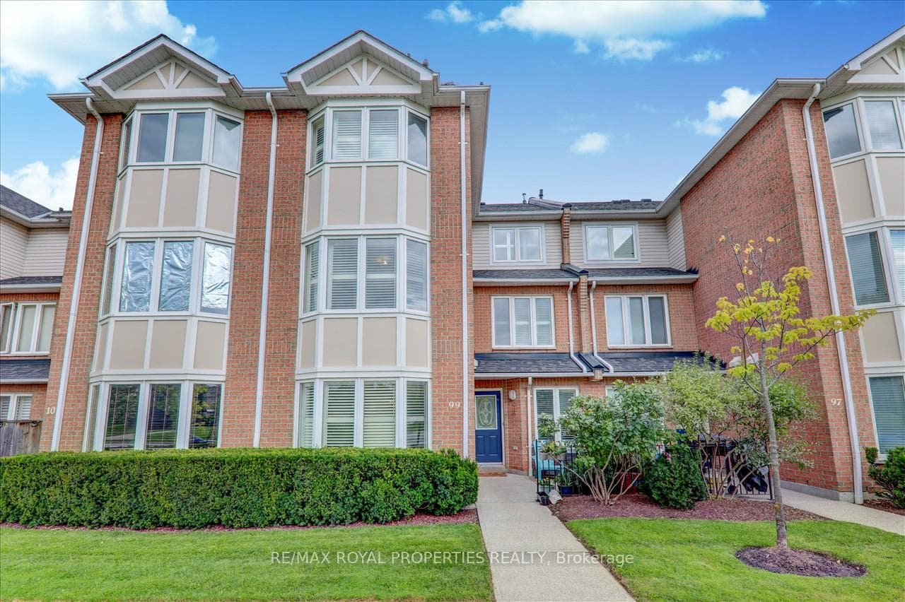 99 Mondeo Drive photo 1