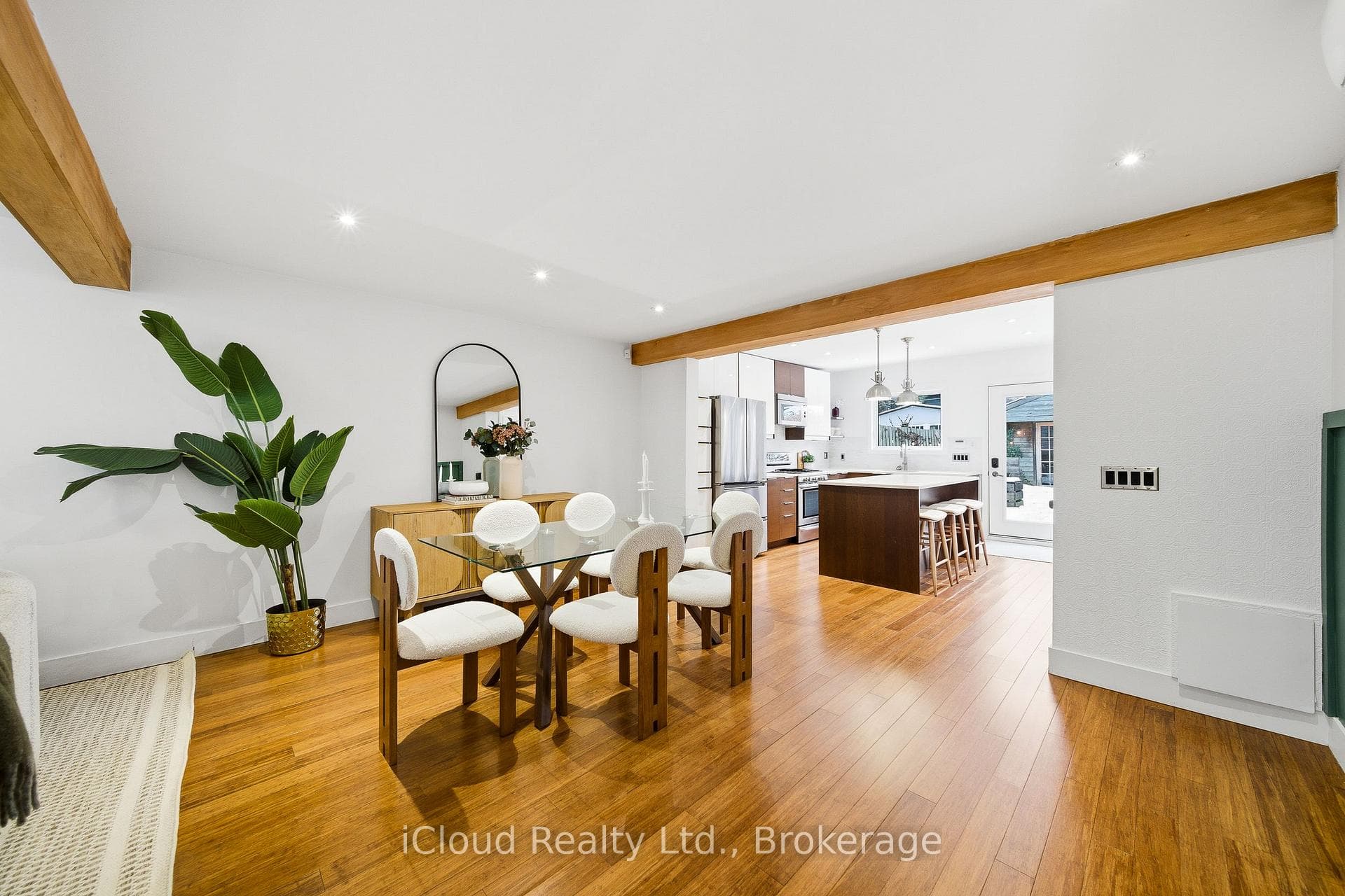 56 Arundel Avenue photo 15