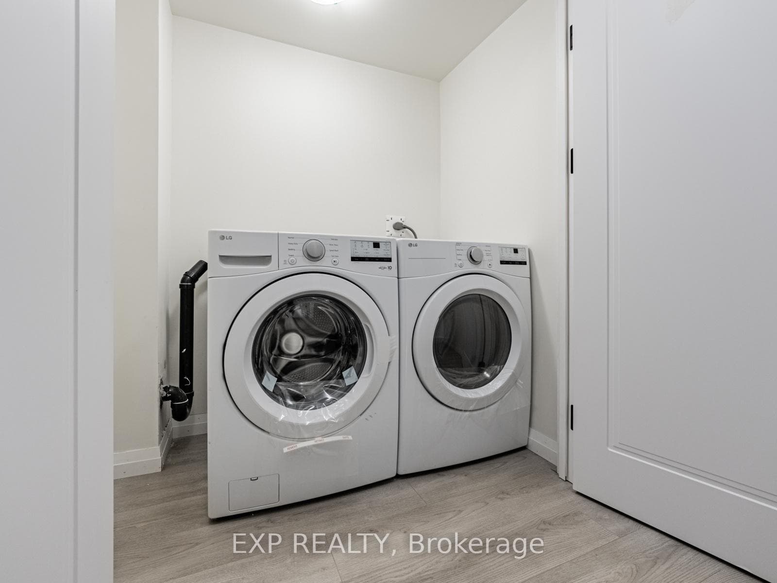 370 Fisher mills Road Unit C01 photo 32