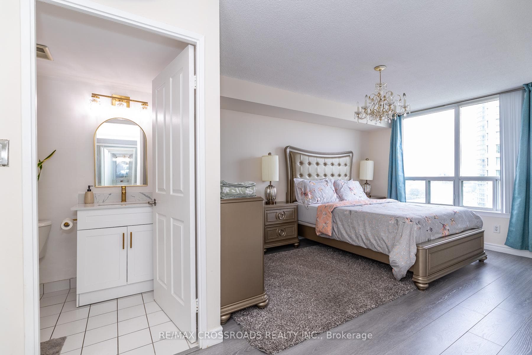 88 Corporate Drive Unit 1404 photo 13