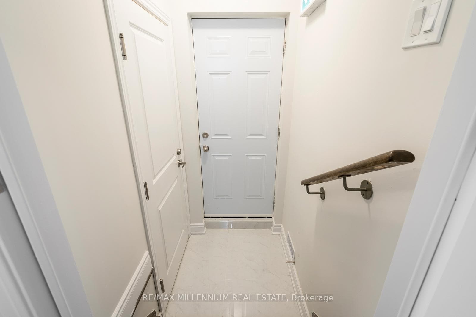 28 Brent Stephens Way Unit Bsmt photo 1